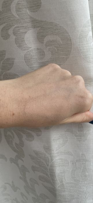 Фон дьо тен Armani Power Fabric