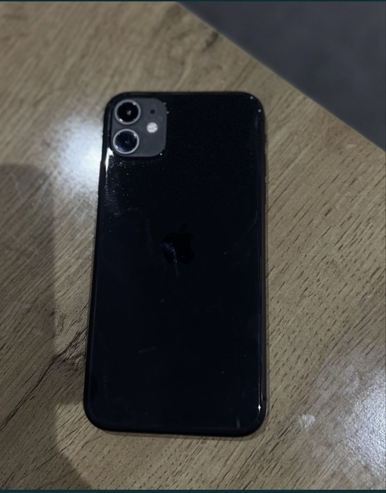 128tali 77%11iphone aybi orqa krishkasi almashgan