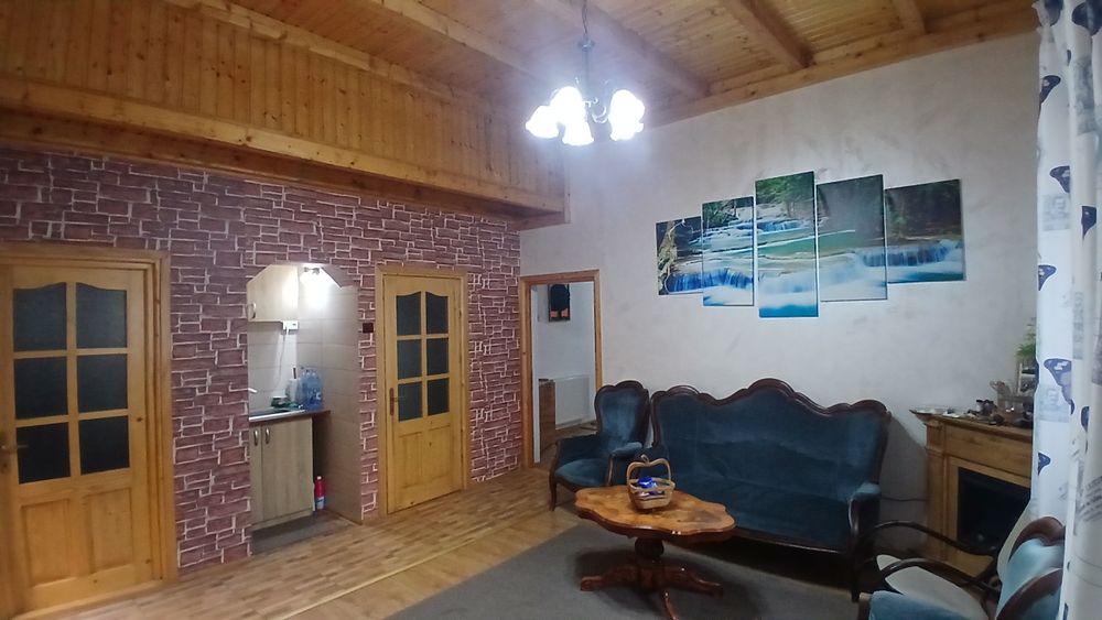 Casa cărămidă construita 2019, Decomandata, 250 m2, 5 camere , central