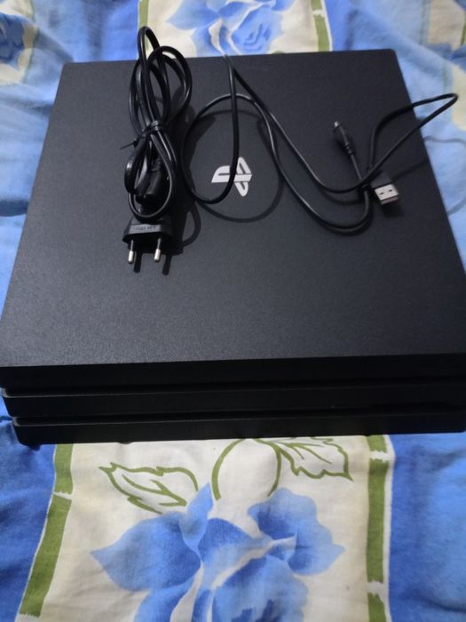 Cînd Consola PS4 Pro