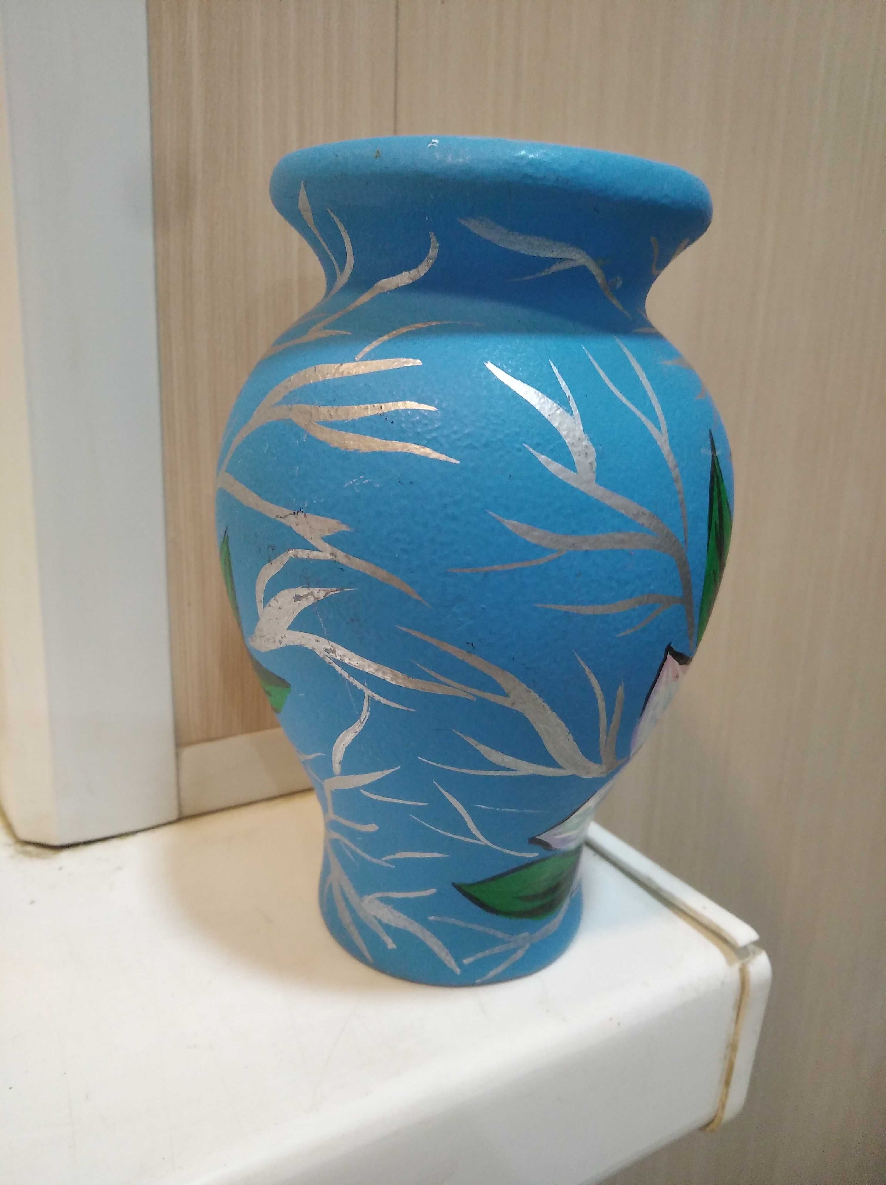 Декоративная ваза.