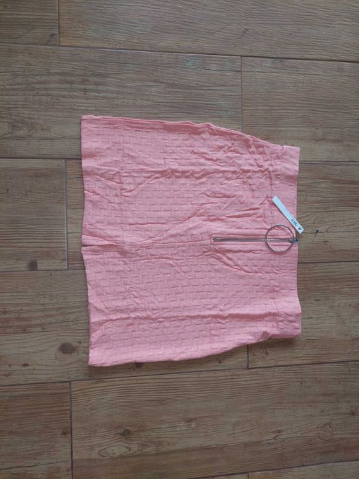 М/L размер Нова Дамска пола в страхотен цвят