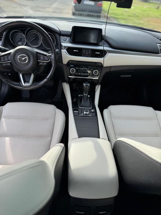 Mazda 6 Sports-line Revolution Top