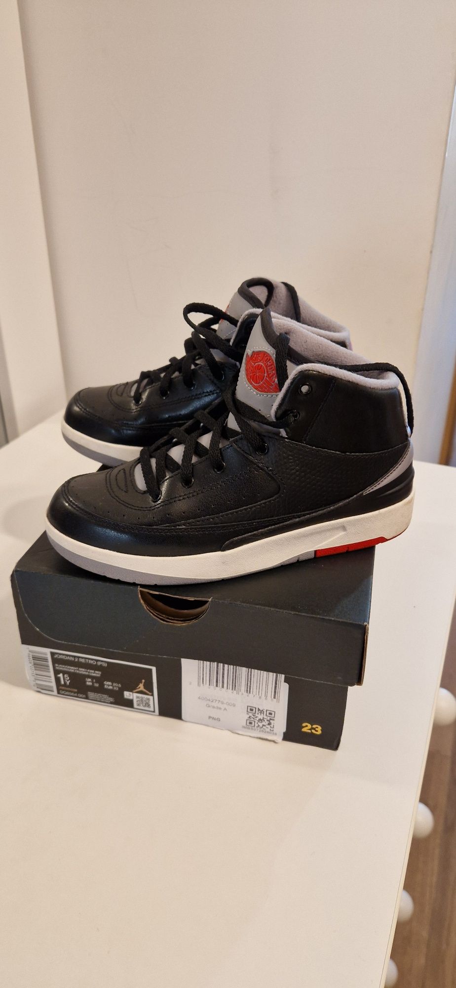 Jordan 2 Retro Cement, естествена кожа