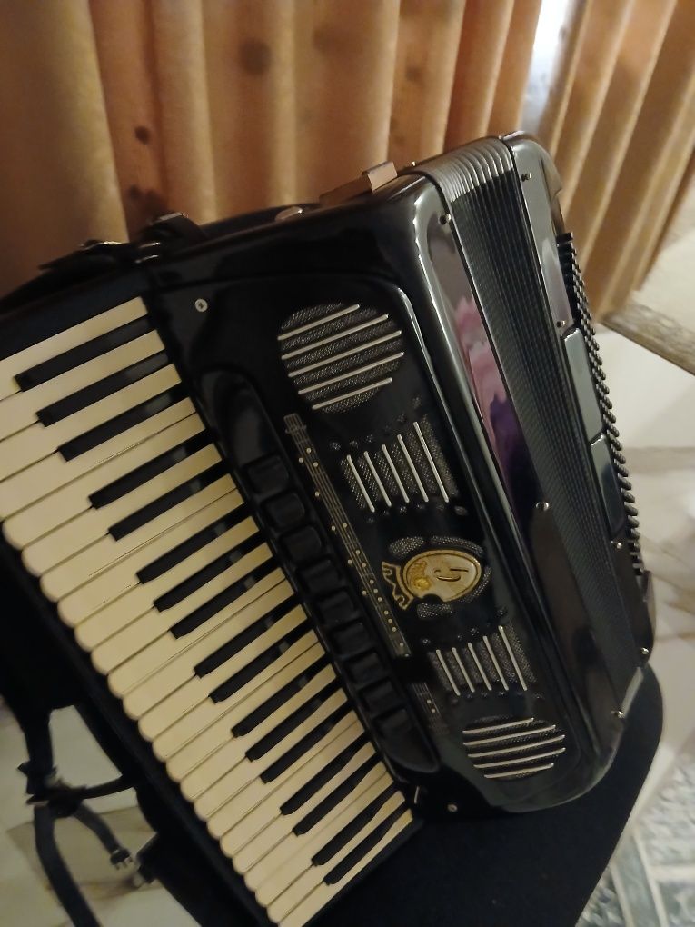 Vand acordeon galanti