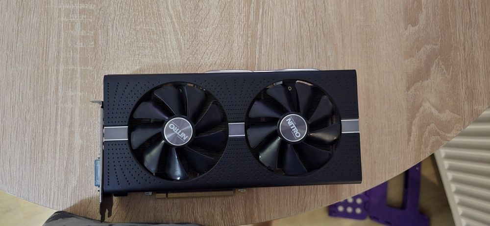 Placa video 8 gb -  rx 570
