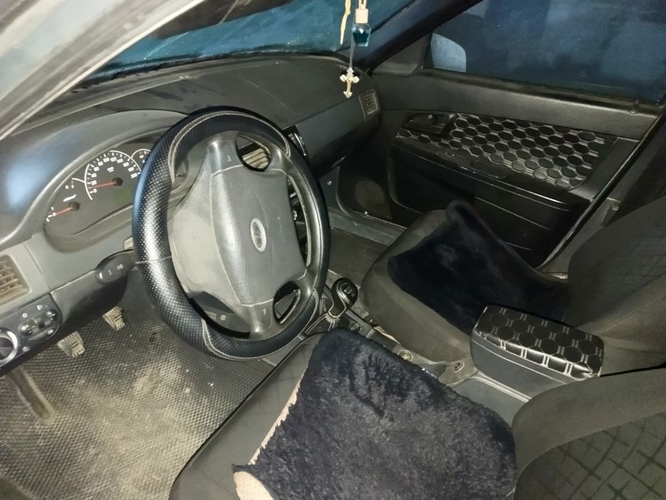 Продам приору пятилетку