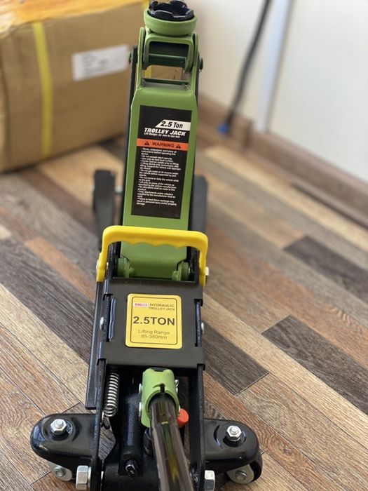 Домкрат подкотной 2,5