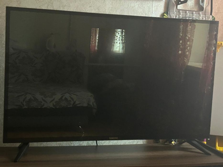Продам телевизор Самсунг Смарт тв