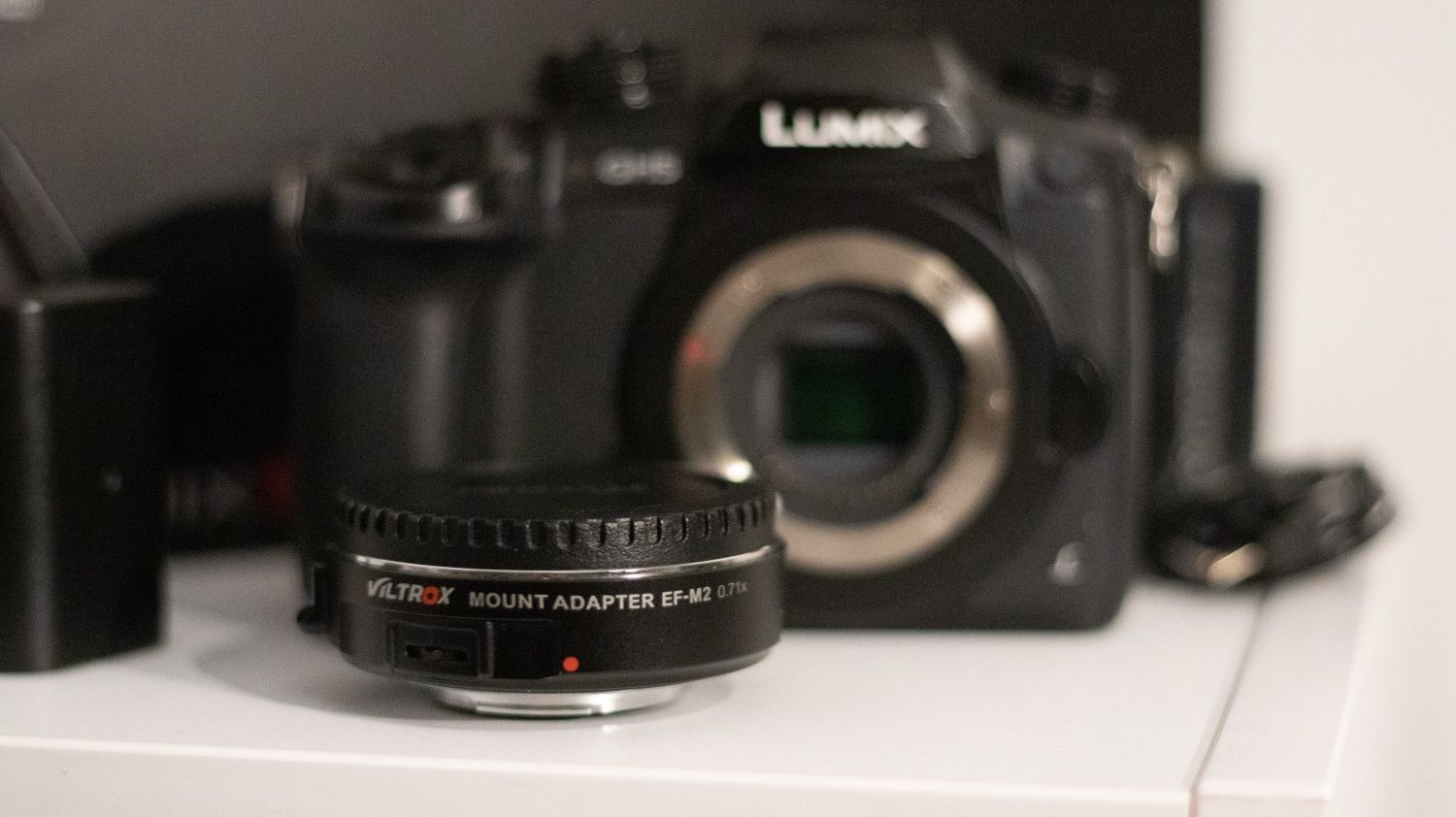 Panasonic Lumix GH5, impecabil, Full Box + extra