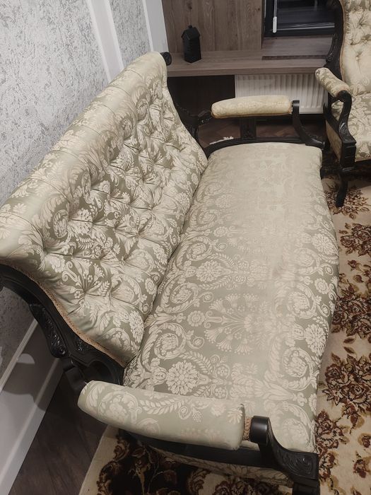 Canapea și fotolii stil baroc mașina și covor