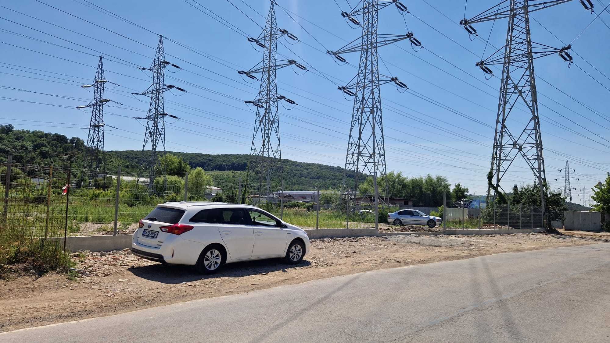 Teren de vanzare 1050mp Vladiceni / Tomesti la sosea Str Trei Fantani