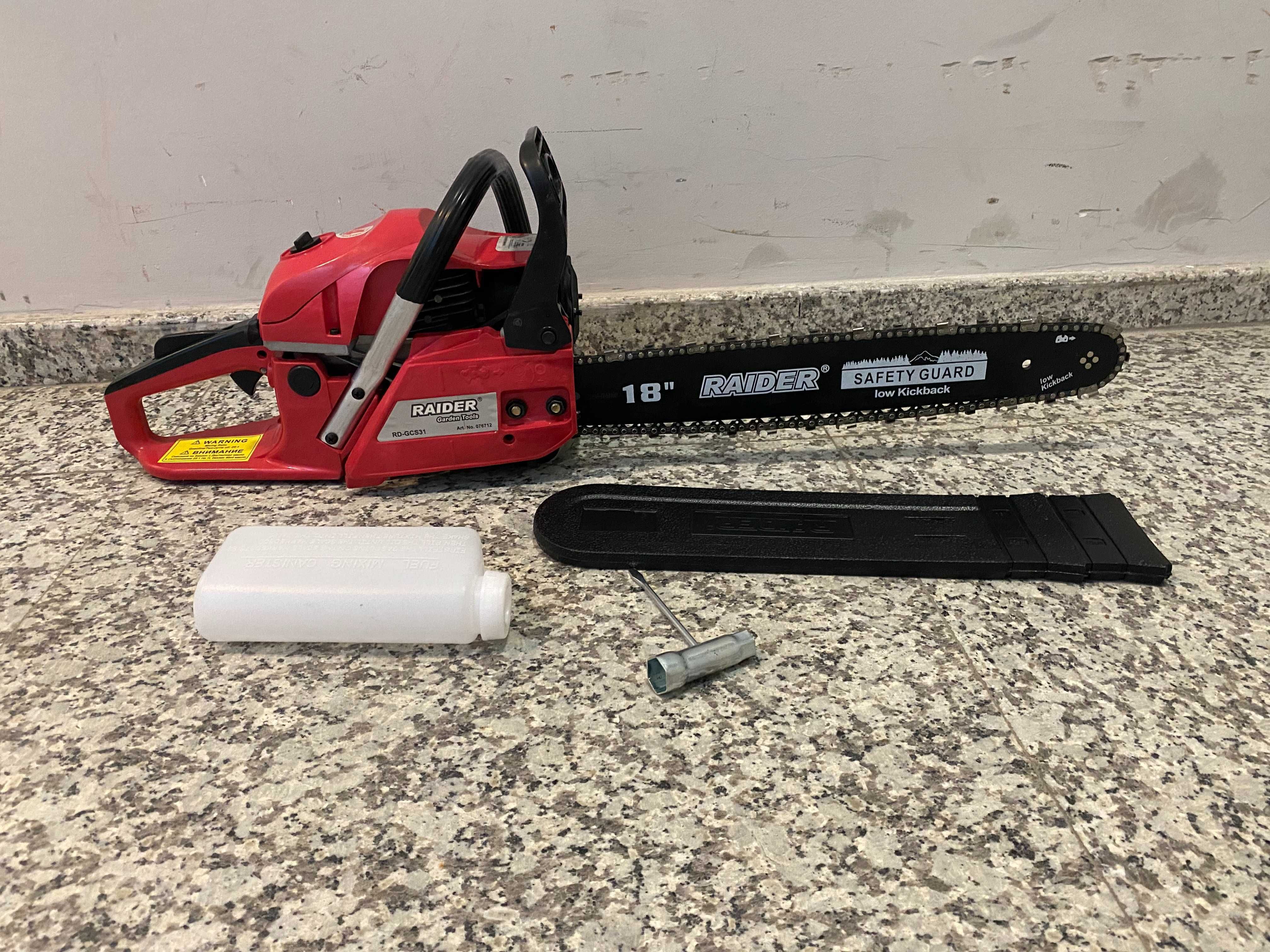 Резачка бензин. 305mm (12")  900W GCS18 /450mm 2200W .325".058" 1.5mm