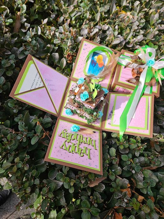 Експлодираща кутия за юбилей , рожден ден , имен ден. Налични!