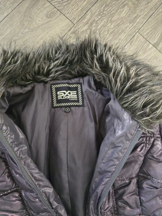 Geacă mov de damă ,purtată o dată