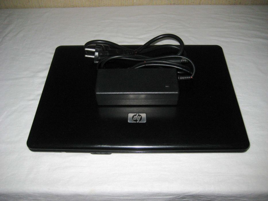 Ноутбук HP офисный батарея долга держит отличном рабочим состоянии