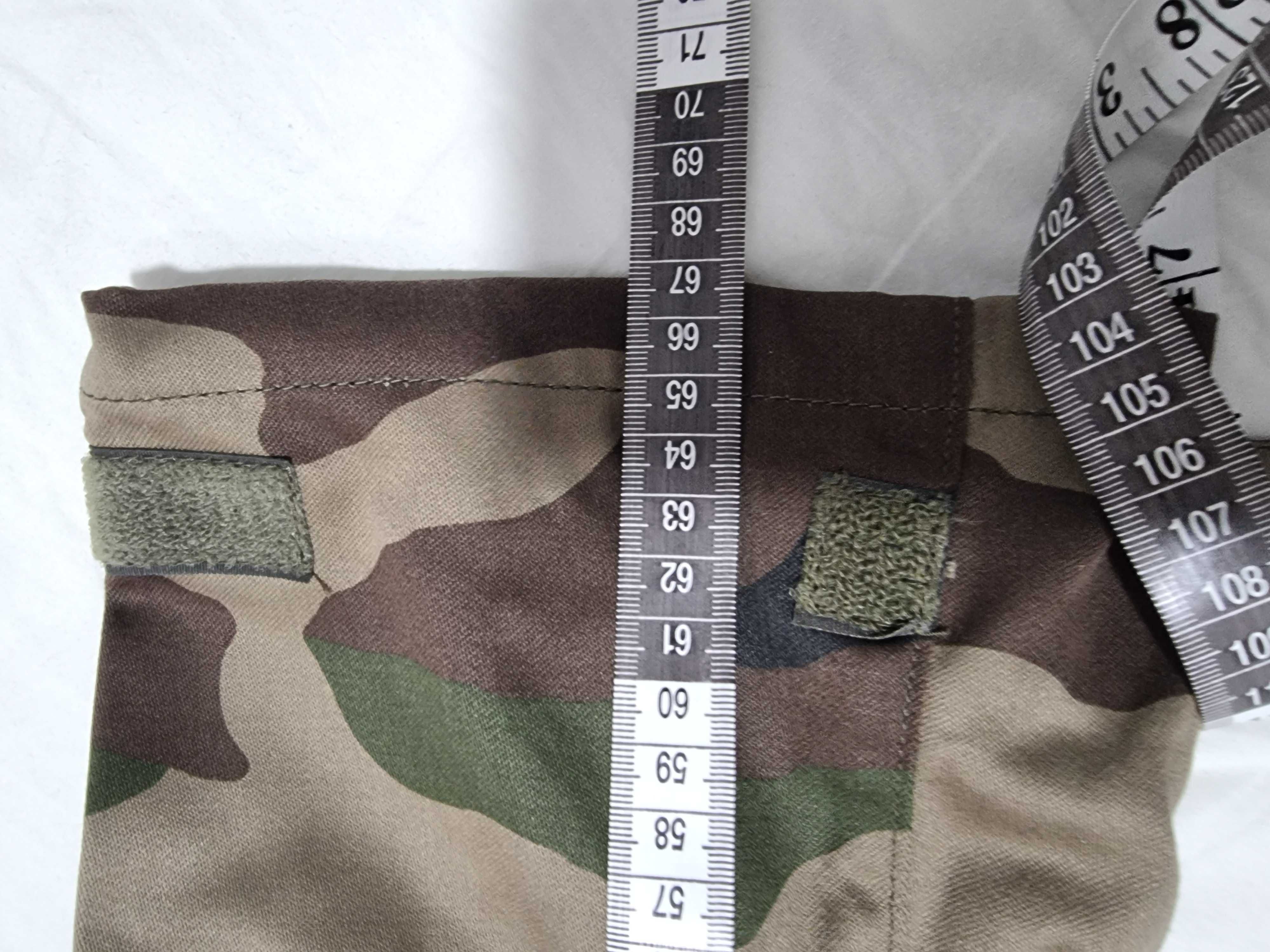 Tinuta militare  noi din legiunea straina veston si pantaloni .