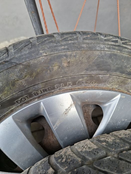 Cauciucuri 225/55/16