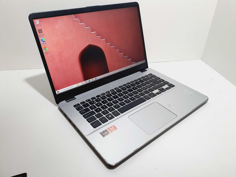 Laptop Asus Vivobook X505