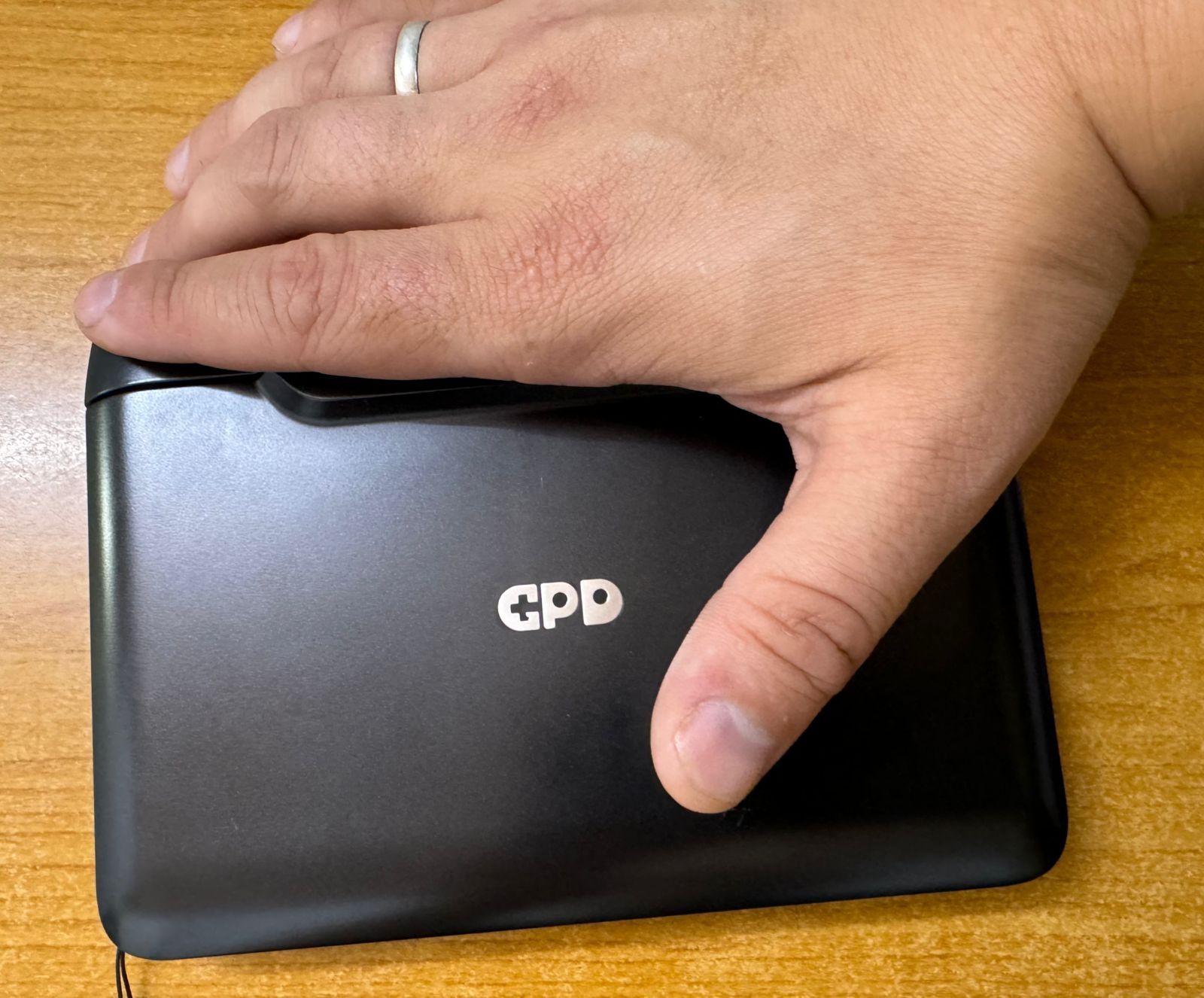 Gpd micropc,Интерфейс зарядки имеет плохой контакт, все остальное в но