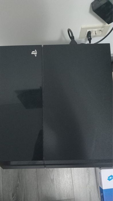 ps 4 cu jocuri si manete