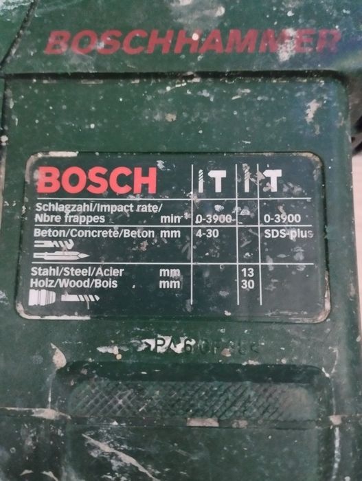 Bormașină cu percuție Bosch cu două mandrine