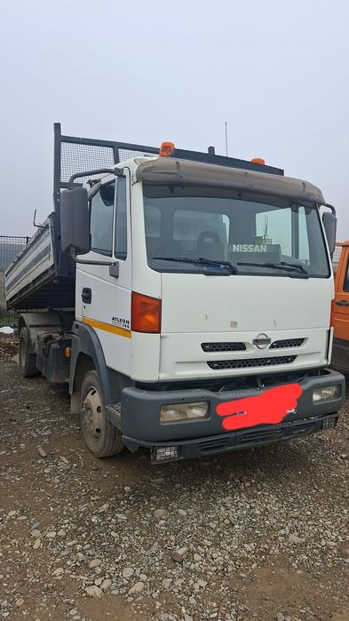 Nissan Atleon 140
