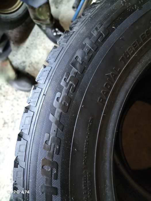 Продам шины Roadx