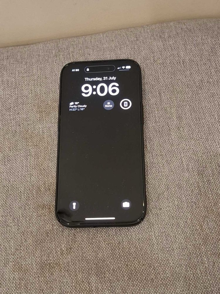 iPhone 15 128 GB с гаранция