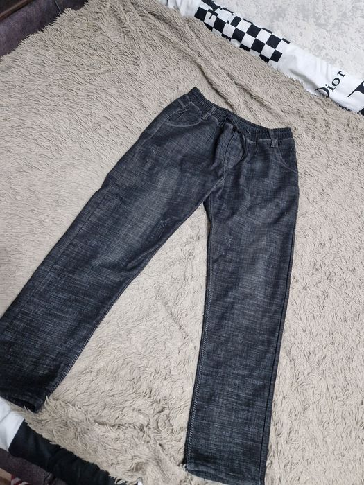 Продам новые джинсы