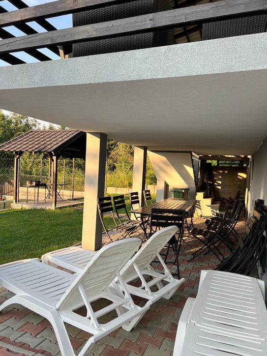 Cabana Colibița la malul lacului-9 Dormitoare-Acces la lac-Teren Tenis