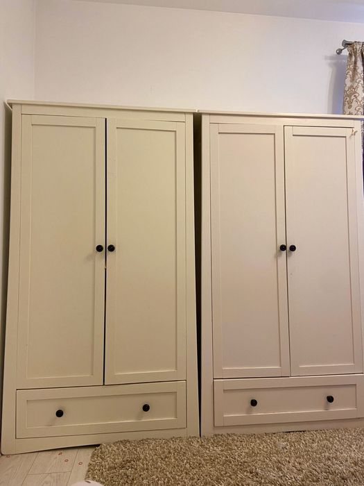 2 Dulapuri si 1 comoda din lemn masiv Mothercare - Urgent