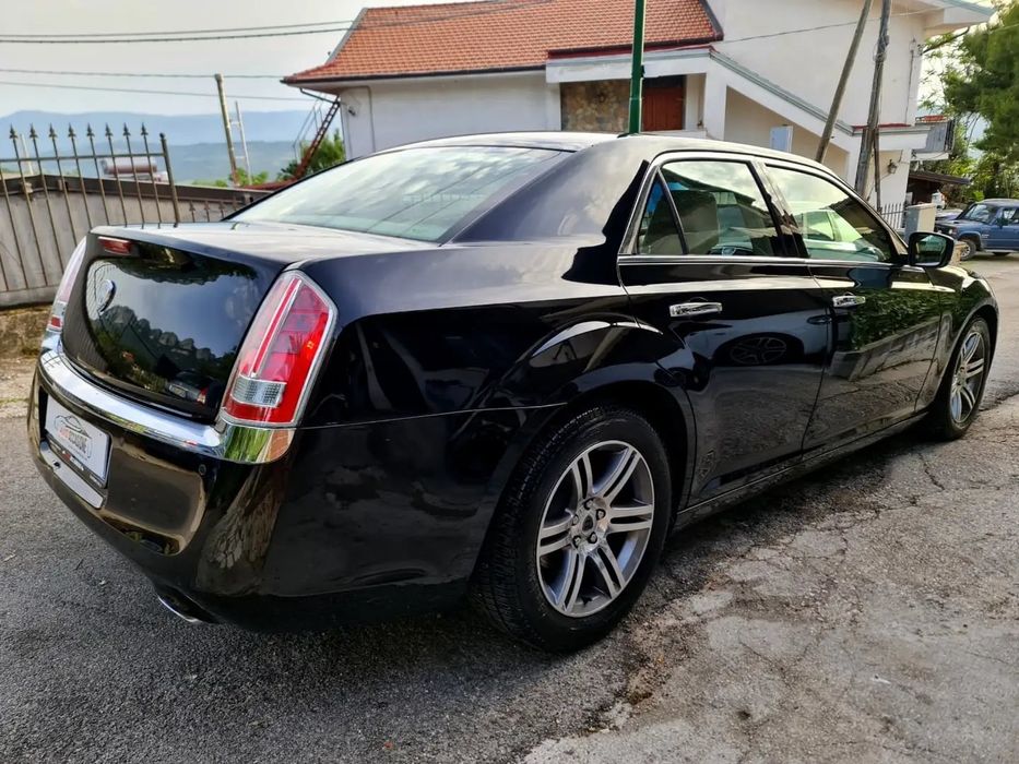 Chrysler 300 / Lancia Thema