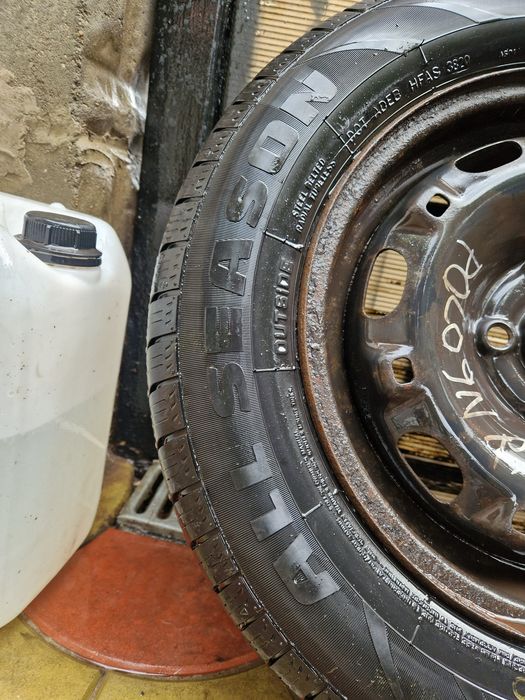 Set 4 roti cu anvelope NOI pt Vw polo, ibizza, Fabia,