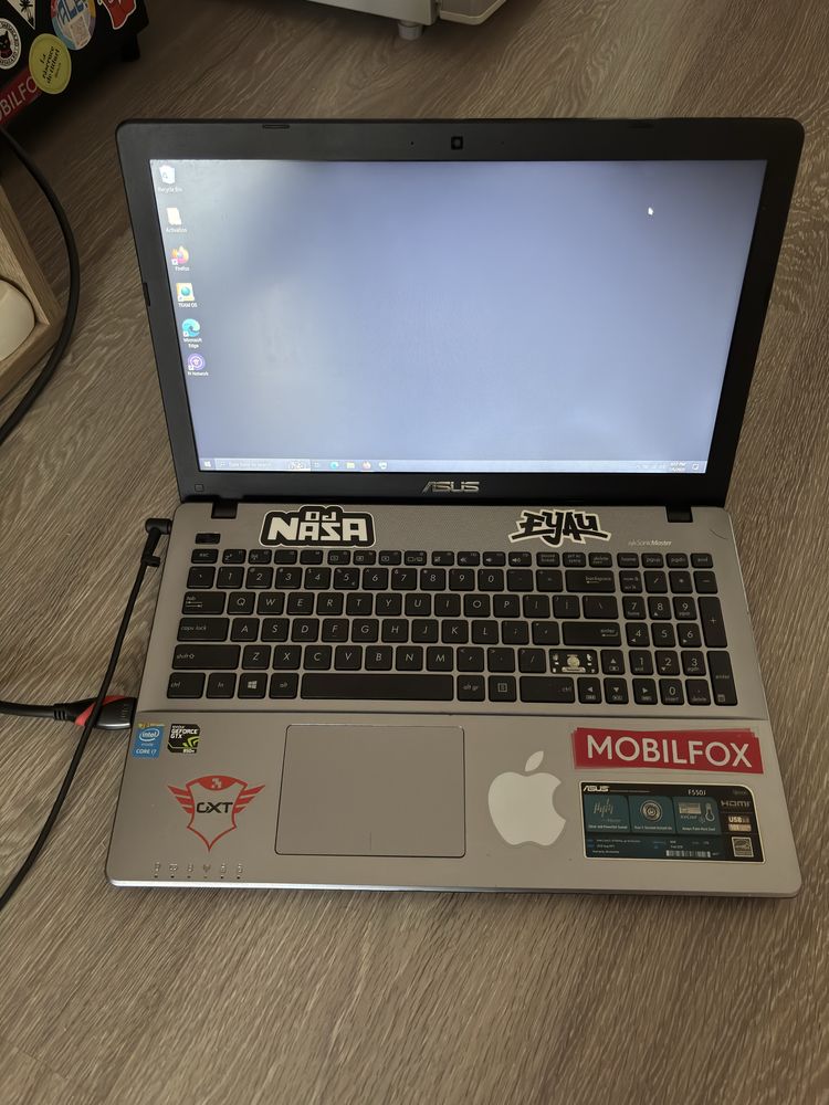 Laptop Asus F550J