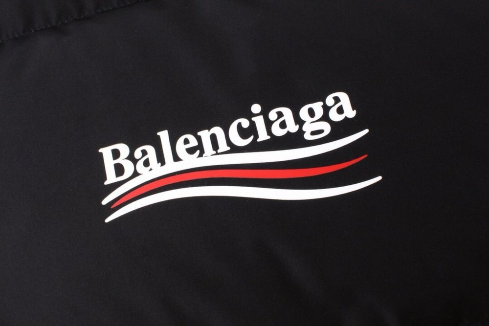 Geaca Balenciaga colectie noua