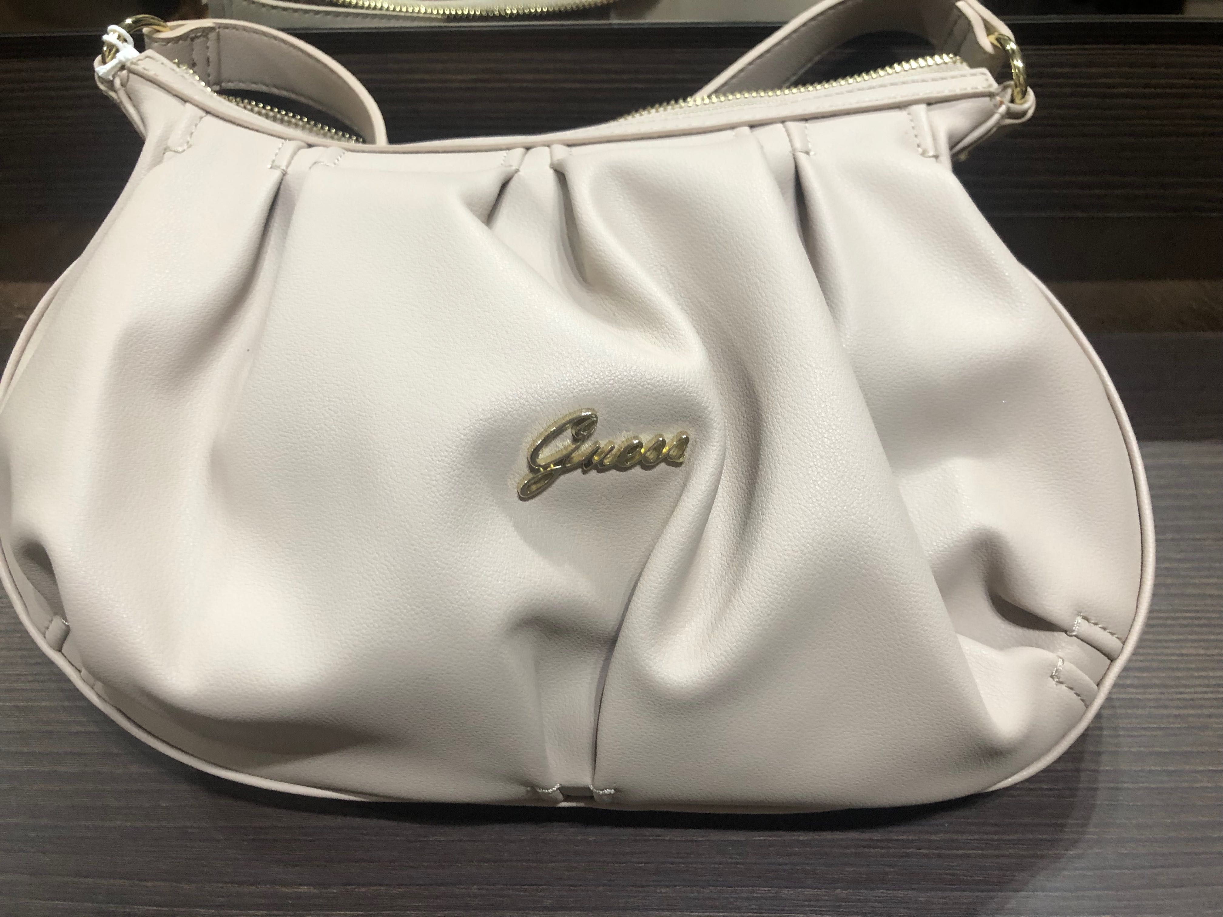 Дамска чанта Guess