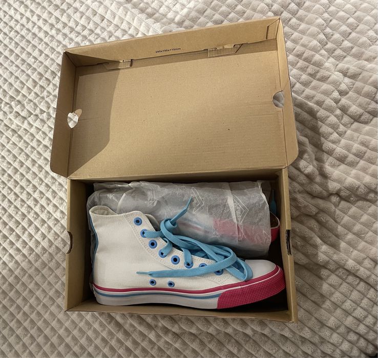 Кецове марка Pony