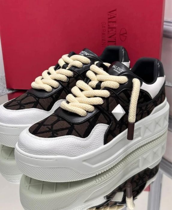 Adidasi valentino garavani *calitate premium*