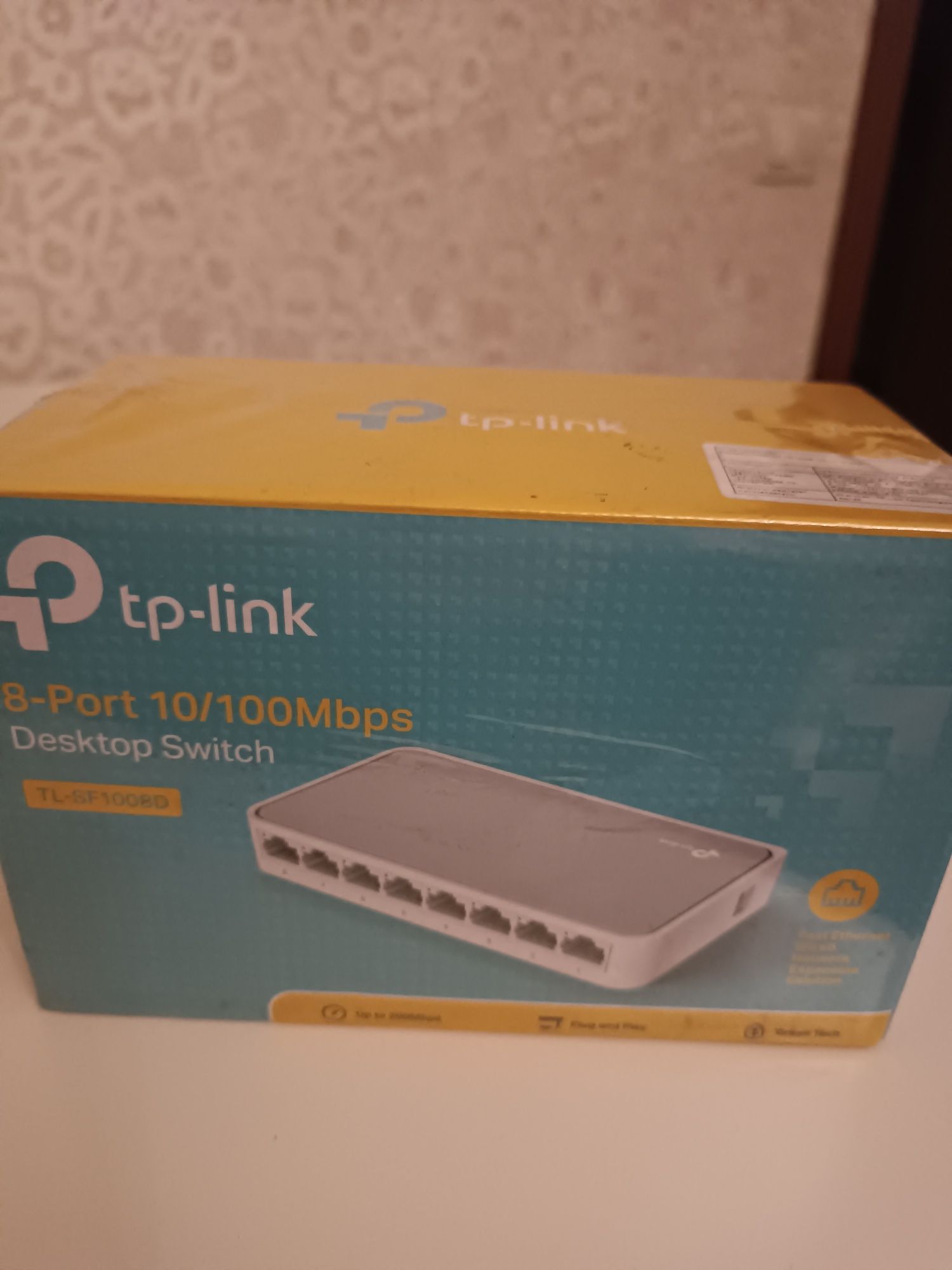 TP-link 8-портовый настольные коммуникатор