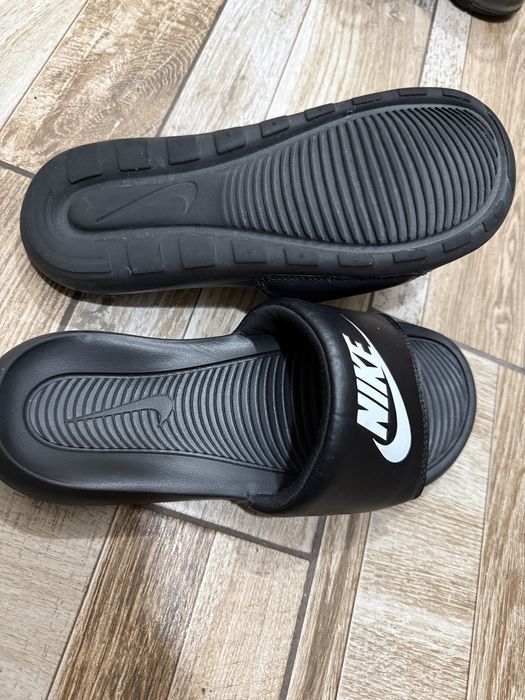Nike чехли почти нови