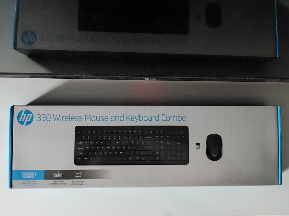 Комплект безжична клавиатура с мишка HP 330