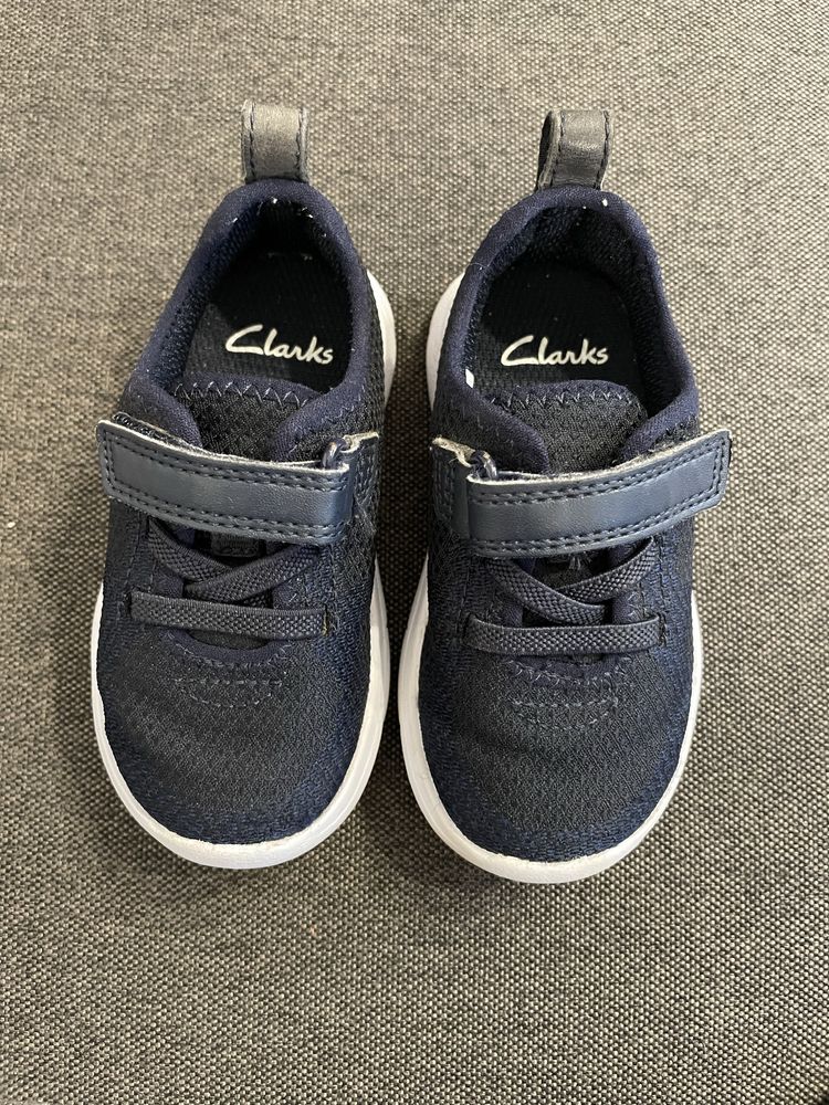 Детски обувки,сандали и пантофки Clarks, Adidas, Puma, H&M,Superfit