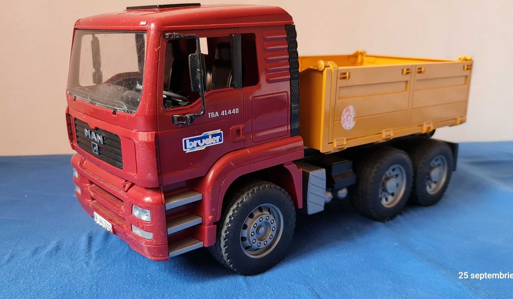 Camion MAN -jucarie mare