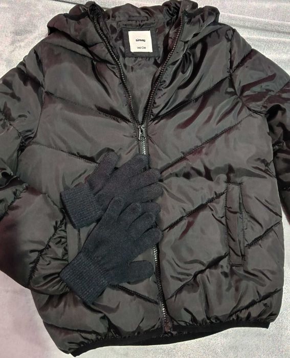 Яке за момче в отлично сьстояние + подарьк
