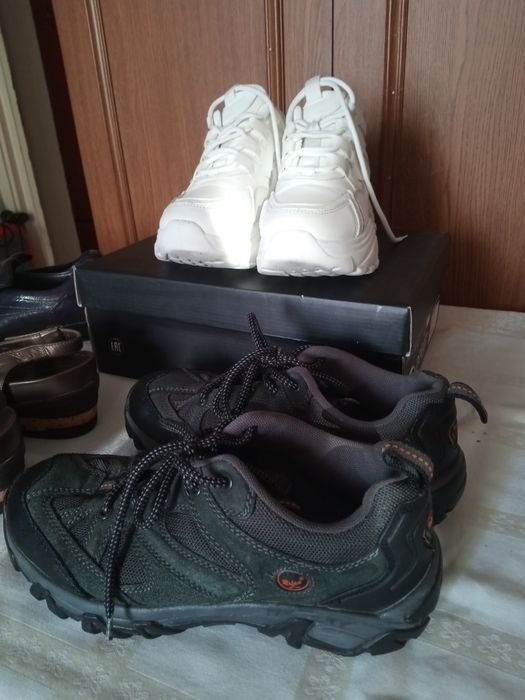 Lot 4 perechi de încălțăminte mărimea 38 - 80 lei totul