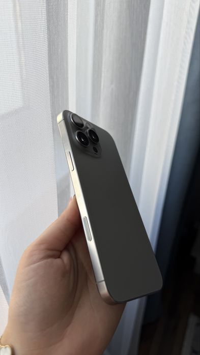 Продам iPhone 16 pro Max!