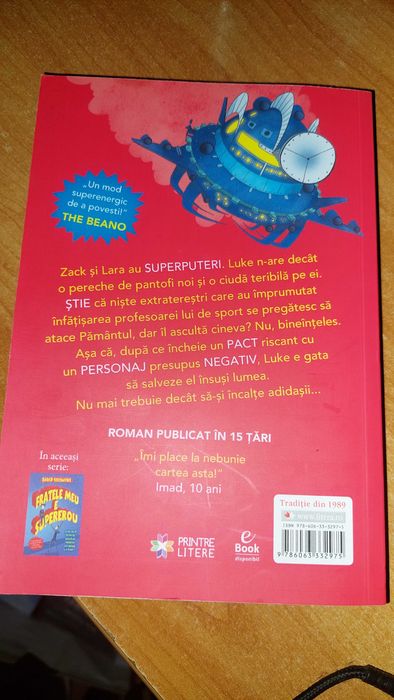 Profa de sport e extrateresta sefa - David Solomons