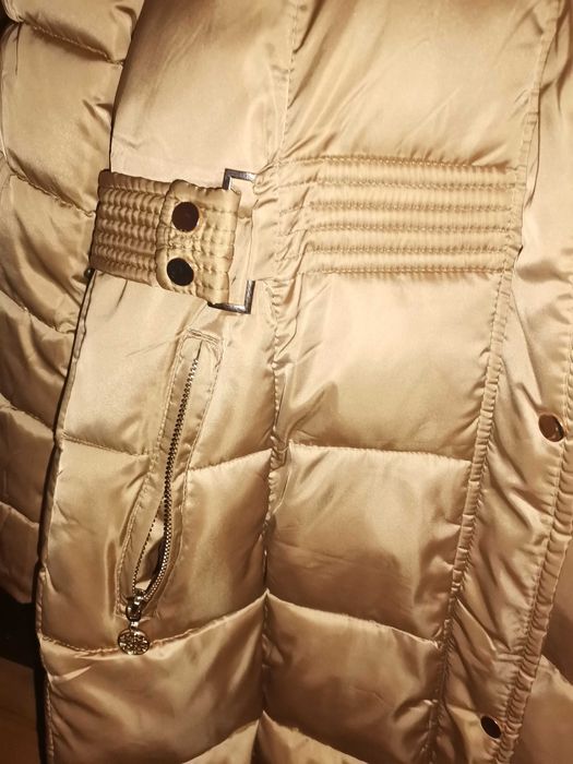 Зимно дълго Яке в златист цвят