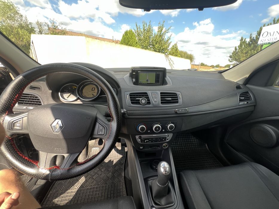 Inchiriez Renault Megane 3 1.5dci uber/bolt